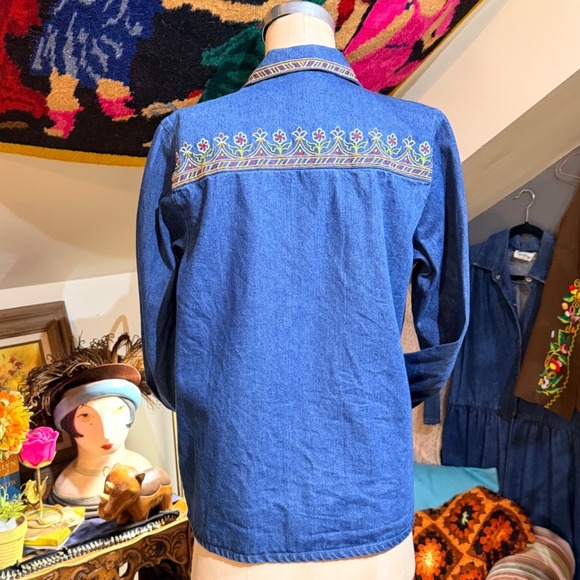 Bob‎ Mackie Vintage Blue Denim Shirt Jacket Floral Embroidered Size Small - Picture 4 of 10
